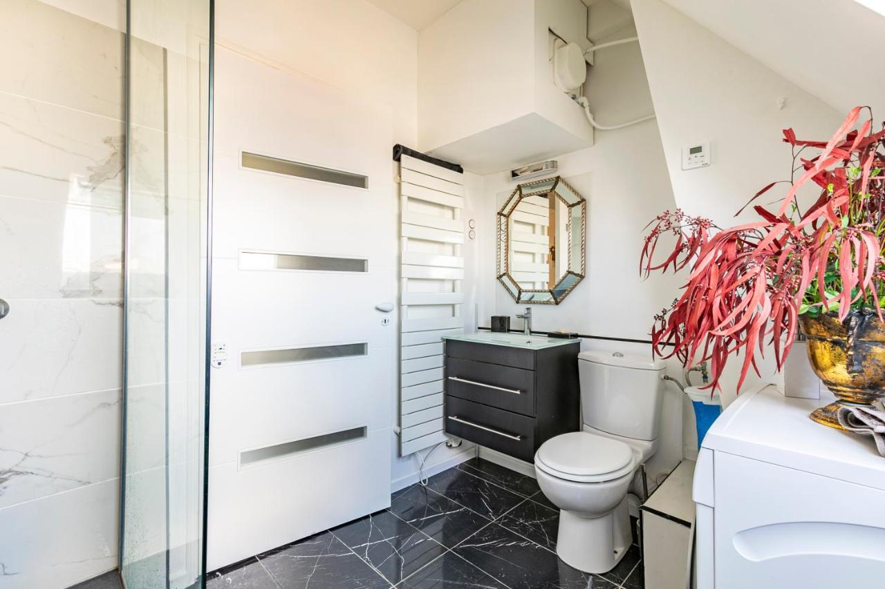 דירות Paris Centre Dernier Etage Vue Ascenseur מראה חיצוני תמונה